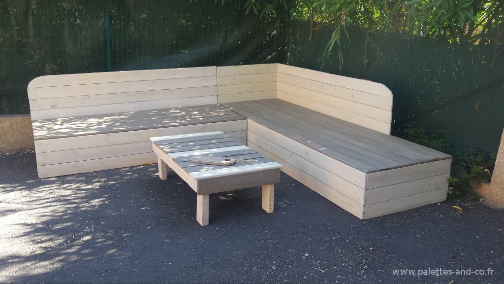 banquette-de-jardin-en-bois-de-r-cup-et-sa-table-basse-en-palettes